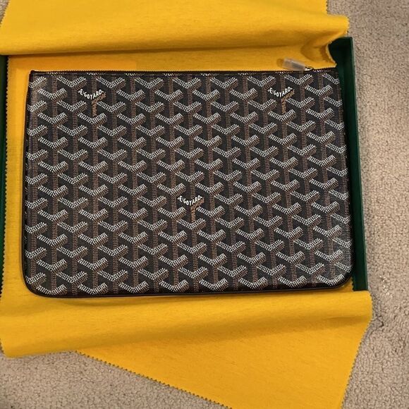 NWT Goyard Black MM Pouch/Clutch - Picture 1 of 12